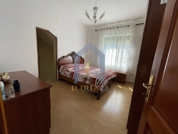 Tirane, jepet me qera apartament 2+1+Ballkon Kati 1, 90 m² 550 € (Ali Dem - Kristaq Capo)