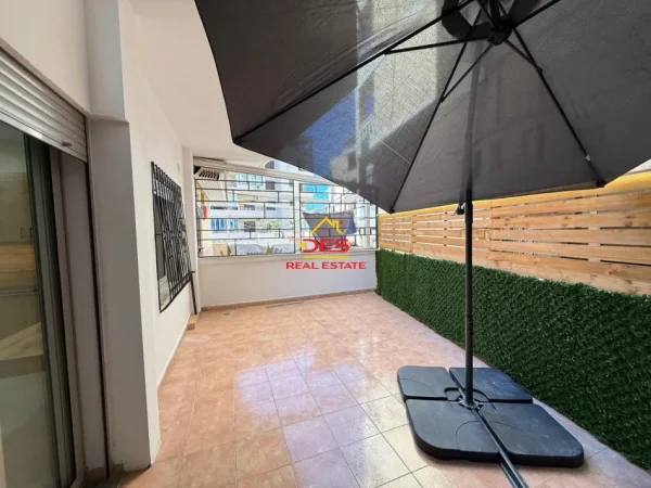 Vlore, shitet apartament 2+1+Ballkon Kati 1, 100 m² 159.000 € (Rruga Dhimitër Konomi)