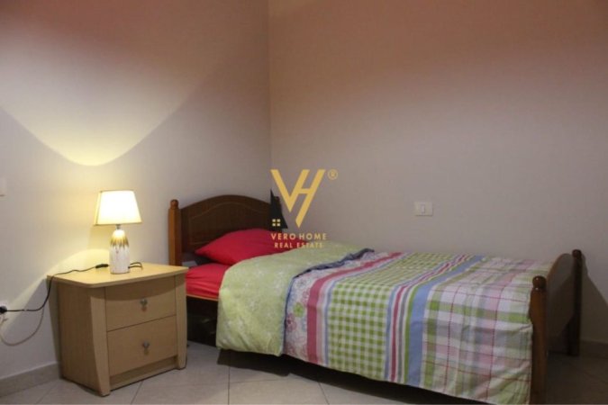 Tirane, jepet me qera apartament 2+1+Ballkon Kati 4, 95 m² 700 € (SHESHI WILLSON)