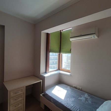 Tirane, jepet me qera apartament 2+1 Kati 10, 100 m² 700 € (Rruga kavajes)