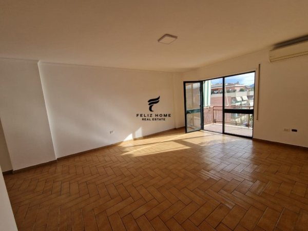 Tirane, jepet me qera zyre Kati 12, 157 m² 1.500 € (BLLOK)