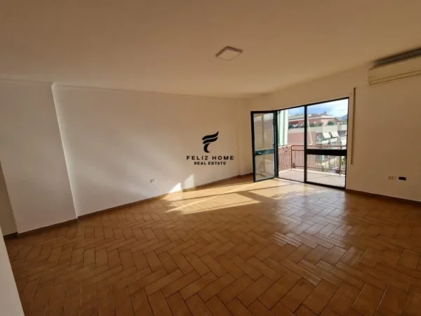 Tirane, jepet me qera zyre Kati 12, 157 m² 1.500 € (BLLOK)