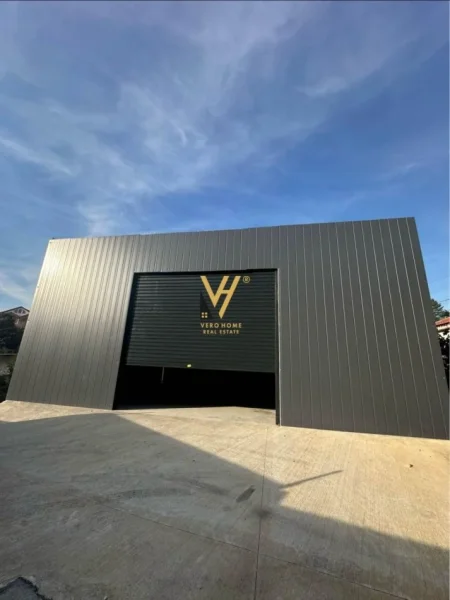 Tirane, jepet me qera magazine Kati 0, 160 m² 1.000 € (RRUGA MYSLYM KETA)