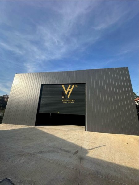 Tirane, jepet me qera magazine Kati 0, 160 m² 1.000 € (RRUGA MYSLYM KETA)