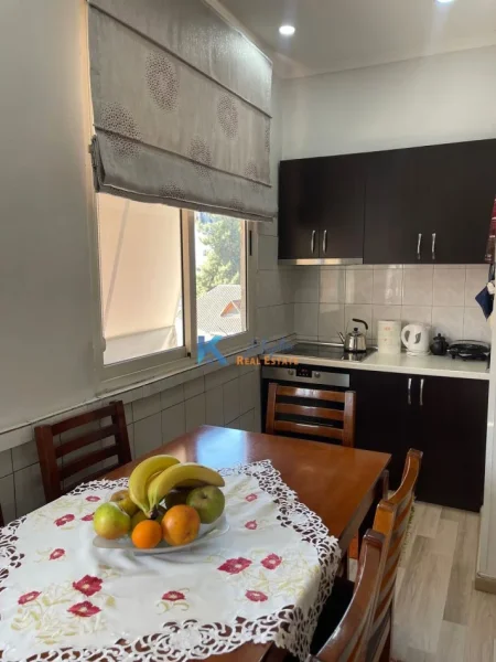 Tirane, shes apartament 2+1+Ballkon Kati 5, 85 m² 143.000 € (Don Bosko)