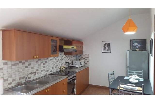 Tirane, jepet me qera apartament 1+1+A Kati 2, 85 m² 350 Euro (Pazari i Ri)