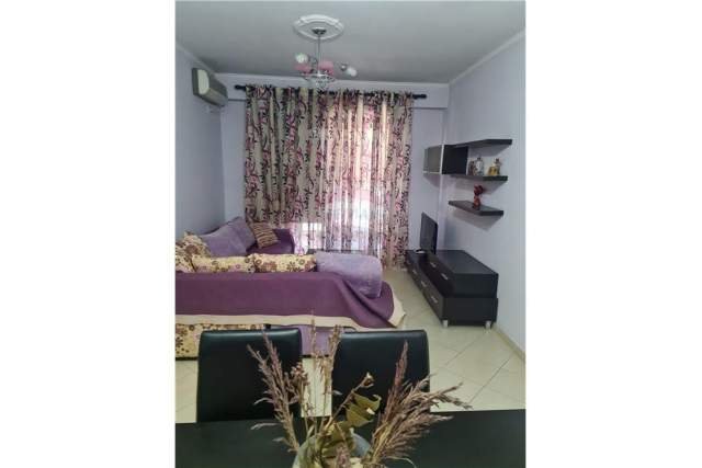 Tirane, jepet me qera apartament Kati 3, 90 m² 500 Euro (kompleksi deliorgji)