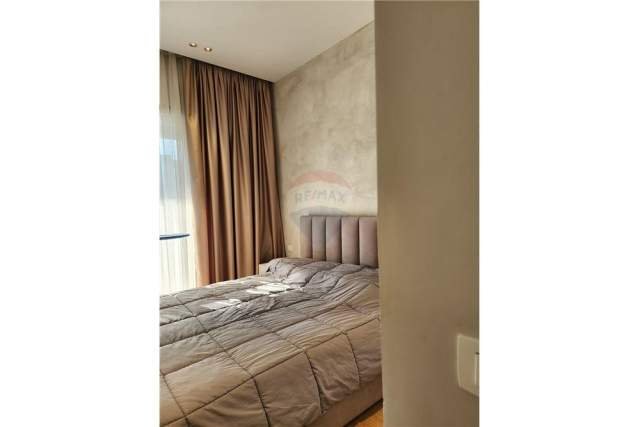 Tirane, jepet me qera apartament 75 m² 750 Euro (kompleksi deliorgji)