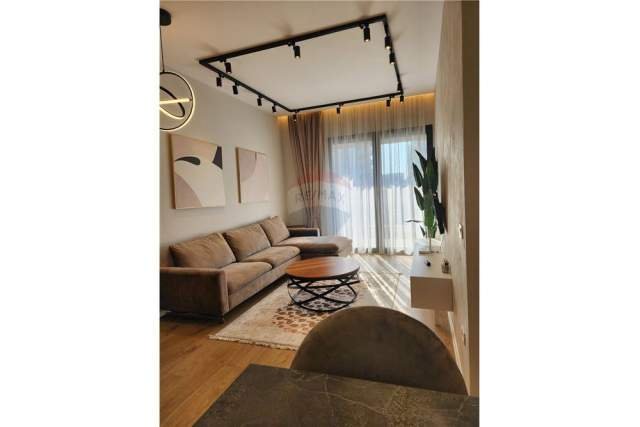 Tirane, jepet me qera apartament 75 m² 750 Euro (kompleksi deliorgji)