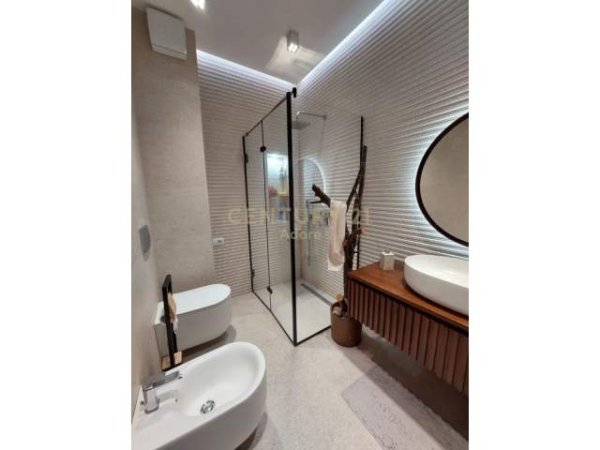 Tirane, jepet me qera apartament 2+1+BLK Kati 5, 94 m² 1.500 Euro (Rruga Panorama)