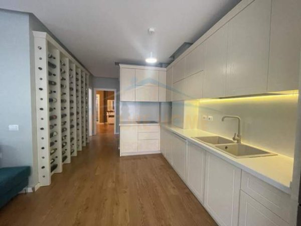 Tirane, shes apartament 2+1+BLK Kati 2, 103 m² 206.000 Euro (Kompleksi Kontakt)