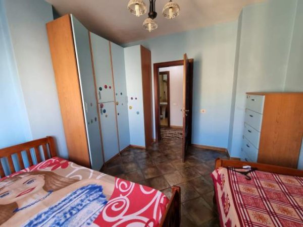 Tirane, jepet me qera apartament 2+1+A+BLK Kati 3, 110 m² 400  (Rruga Ali Demi)