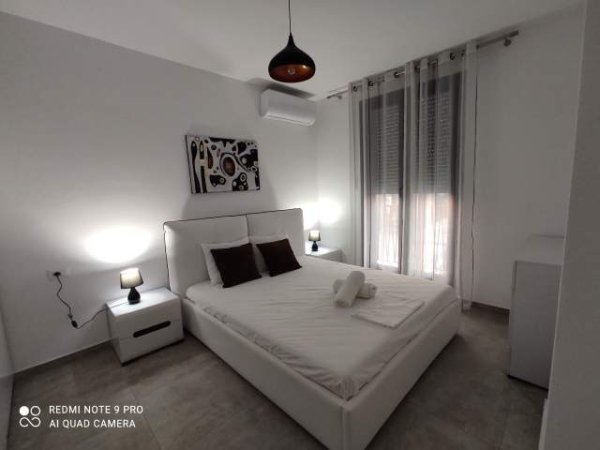 Tirane, jap me qera apartament 1+1+BLK Kati 6, 64 m² 400 Euro (Kongresi I Manastirit)