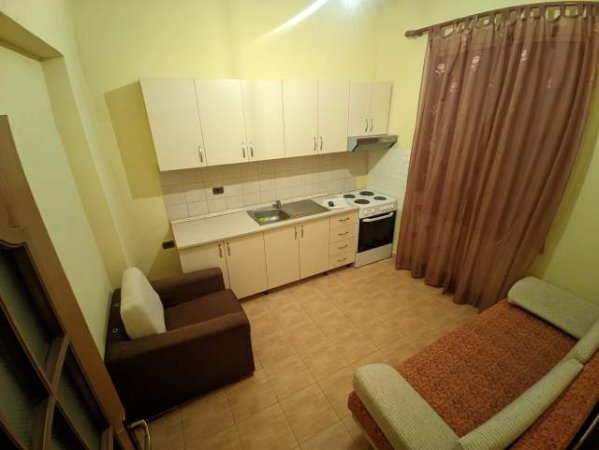 Tirane, jepet me qera apartament 1+1+A+BLK Kati 0, 50 m² 30.000  (Rruga Pjeter Budi)