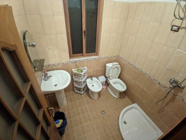 Tirane, jepet me qera apartament 1+1+A+BLK Kati 0, 30.000 Leke