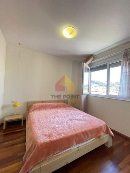 Tirane, jepet me qera apartament duplex Dublex Kati 2, 850 m² 850 Euro (Kodra e Diellit)