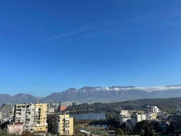Tirane, jepet me qera 2+1+BLK Kati 4, 105 m² 600 Euro (Selita e vjeter)