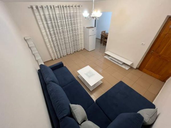 Tirane, jepet me qera apartament 1+1 Kati 5, 65 m² 400 Euro (Myslym Shyr)