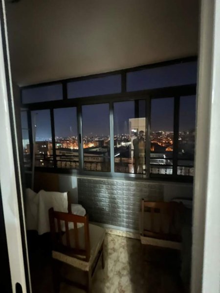 Tirane, jepet me qera apartament 2+1+BLK Kati 6, 120 m² 400 Euro (Prane Shkolles Ahmet Gashi)