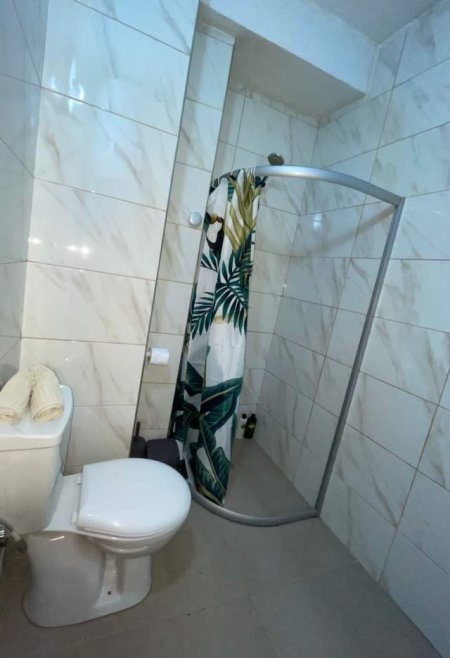 Tirane, jepet me qera apartament 1+1 Kati 2, 66 m² 450 Euro (Siri Kodra)