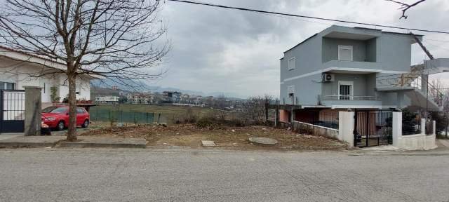 Tirane, shes toke 400 m² 50.000 Euro (Farke)