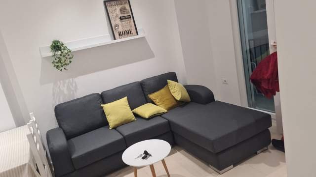 Tirane, jepet me qera apartament 2+1 Kati 6, 65 m² 350 Euro (Ali Demi)