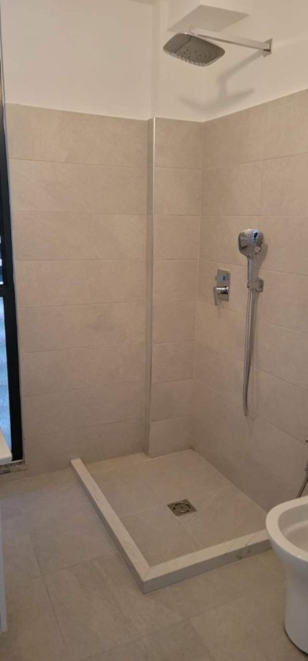 Tirane, jepet me qera apartament 2+1+BLK Kati 2, 95 m² 450 Euro (Rruga Ali Demi)