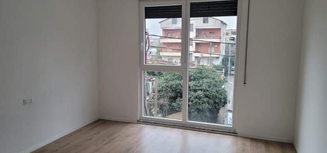 Tirane, jap me qera apartament 2+1+BLK Kati 6, 98 m² 450 Euro (Rruga Ali Demi)