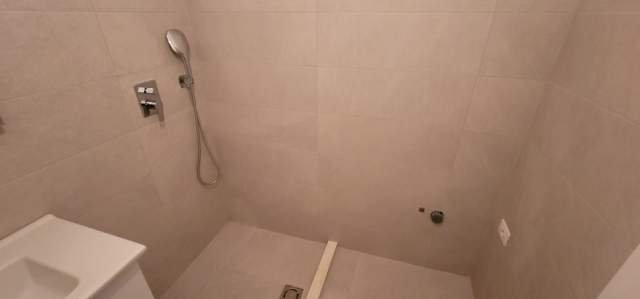 Tirane, jap me qera apartament 2+1+BLK Kati 6, 98 m² 450 Euro (Rruga Ali Demi)