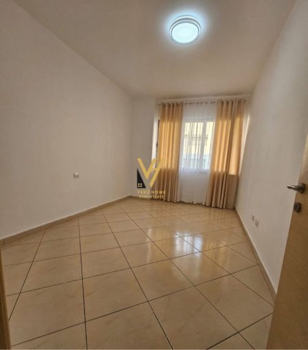 Tirane, jepet me qera apartament 2+1+Ballkon Kati 7, 100 m² 400 € (ASTIR)