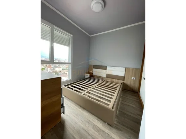 Tirane, shes apartament 1+1+Ballkon Kati 9, 47 m² 88.000 € (5 maji)