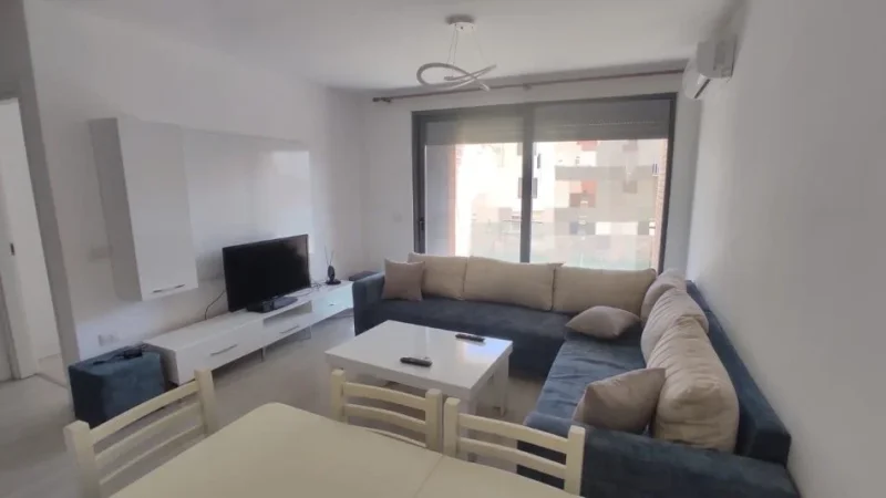 Tirane, jepet me qera apartament 1+1+Ballkon Kati 2, 65 m² 500 € (don bosko)