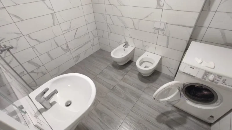Tirane, jepet me qera apartament 1+1+Ballkon Kati 2, 65 m² 500 € (don bosko)