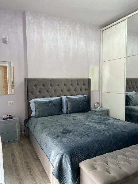Tirane, jepet me qera apartament 2+1+Ballkon Kati 9, 102 m² 760 € (fusha e aviacionit)