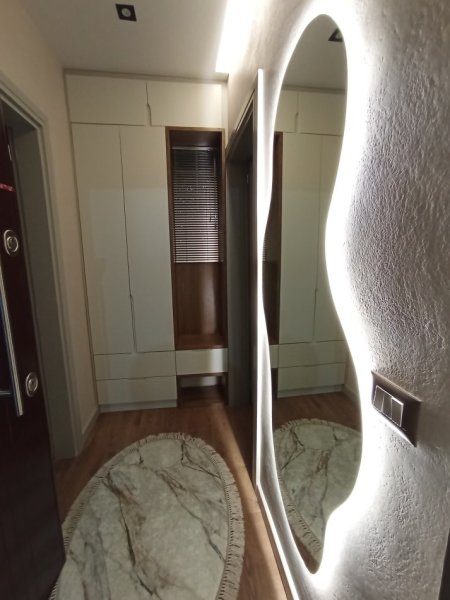 Korce, jepet me qera apartament 1+1+Ballkon Kati 1, 60 € (Rruga Thimi Mitko Korce Albania)