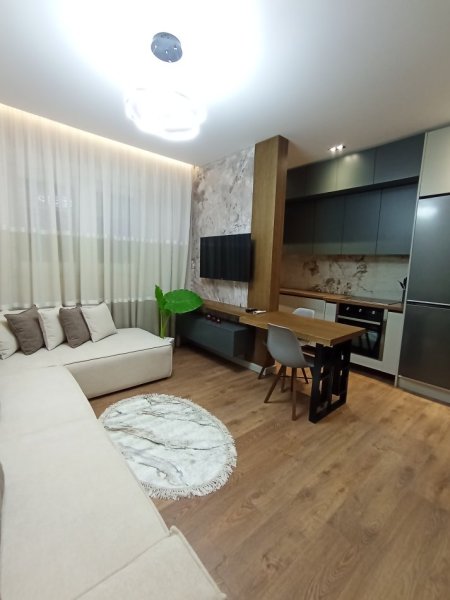 Korce, jepet me qera apartament 1+1+Ballkon Kati 1, 60 € (Rruga Thimi Mitko Korce Albania)