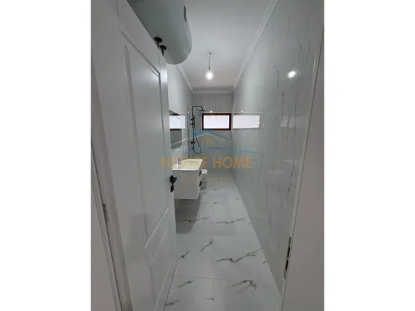 Tirane, shitet apartament 2+1+Ballkon Kati 4, 84 m² 162.000 € (Ish Parku i Autobuzave)