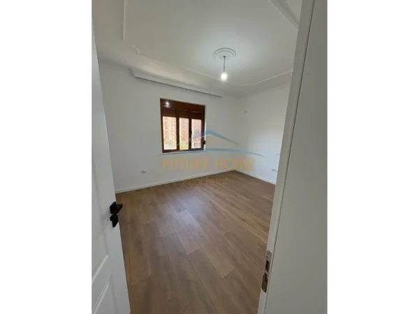 Tirane, shitet apartament 2+1+Ballkon Kati 4, 84 m² 162.000 € (Ish Parku i Autobuzave)