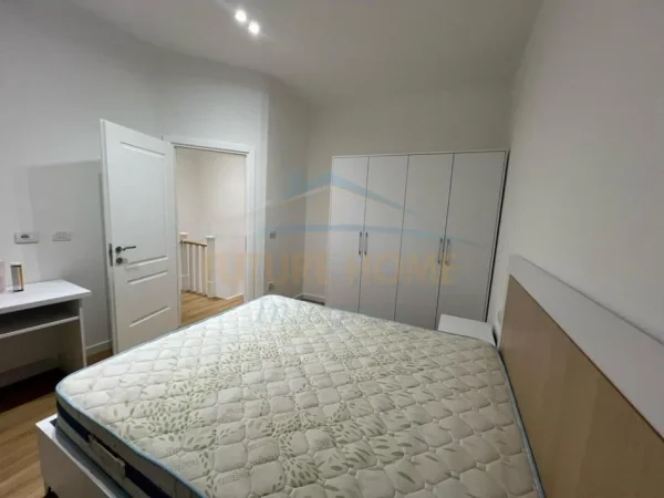 Tirane, jepet me qera shtepi 2 Katshe Kati 0, 50 m² 800 € (Hoxha Tahsim)