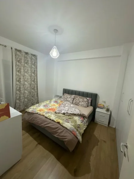 Tirane, jepet me qera apartament 2+1+2 Kati 4, 145 m² 600 € (Zogu i zi)