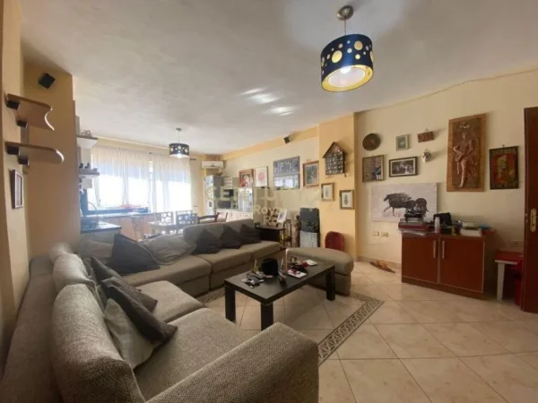 Tirane, shitet apartament Kati 4, 112 m² 165.000 € 