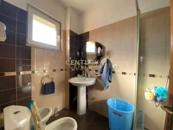 Tirane, shitet apartament Kati 4, 112 m² 165.000 € 