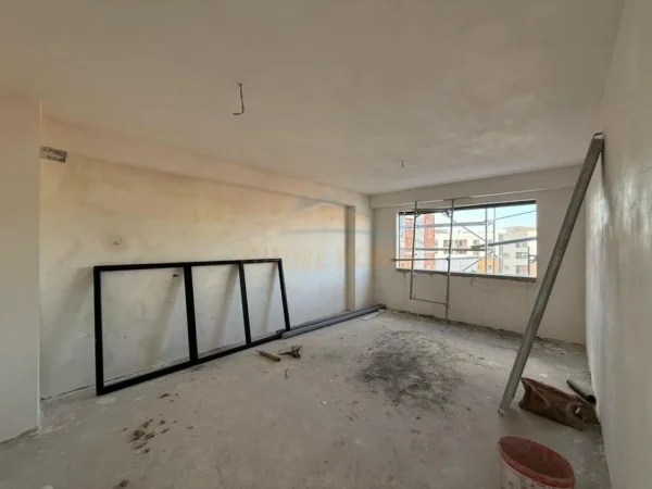 Tirane, shitet apartament 1+1+Ballkon Kati 9, 81 m² 102.000 € (URBAN GATE, ASTIR)