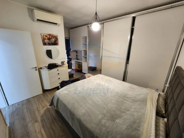 Tirane, shitet 2+1+Ballkon , (DON BOSKO)