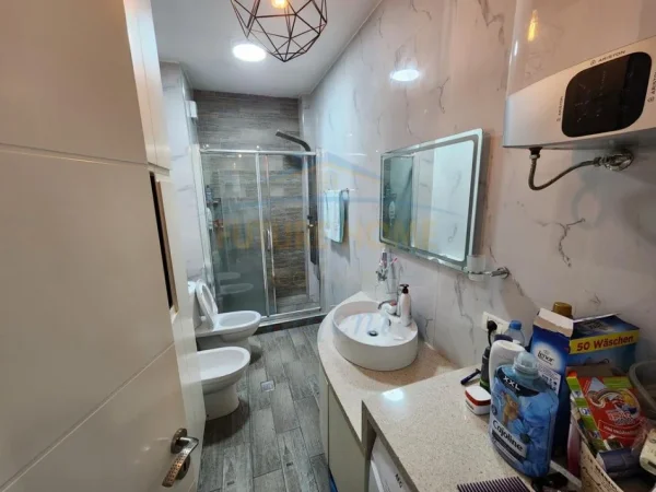 Tirane, shitet 2+1+Ballkon , (DON BOSKO)