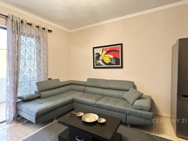 Tirane, jepet me qera apartament 1+1 Kati 6, 63 m² 600 € (rruga e dibres)