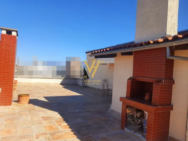 Tirane, jepet me qera zyre Kati 11, 250 m² 1.200 € (STADIUMI DINAMO)