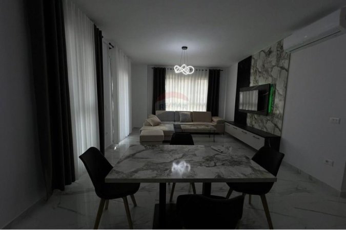 Tirane, jepet me qera apartament 2+1 Kati 4, 100 m² 800 € (Rr. Don Bosko)
