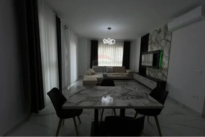 Tirane, jepet me qera apartament 2+1 Kati 4, 100 m² 800 € (Rr. Don Bosko)