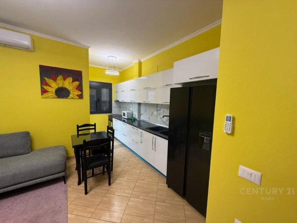 Tirane, jepet me qera apartament 1+1 Kati 2, 94 m² 600 € (don bosko)
